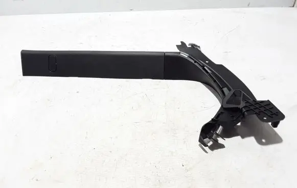Chrysler Pacifica Tailgate/trunk side cover trim 5SB94TRMAG