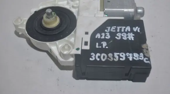 Volkswagen PASSAT B7 Front door window regulator motor 3C0959793C