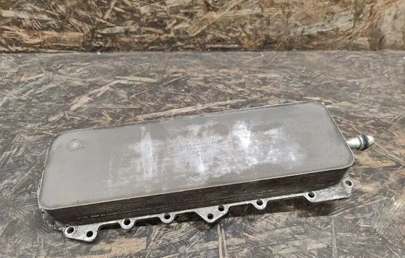 Engine oil radiator