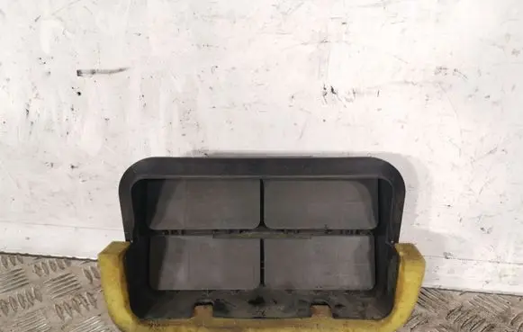 Subaru Outback (BS) Quarter panel pressure vent 72651AG000