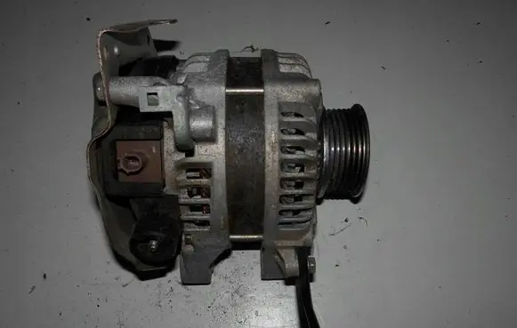 Honda CR-V Generator/alternator 1042101540CS154