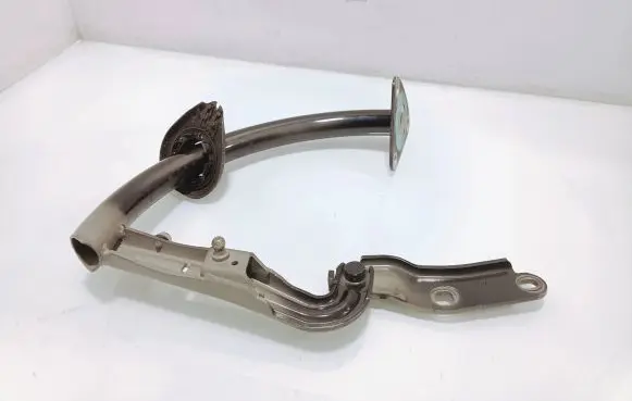 Volkswagen PASSAT B7 Tailgate/trunk/boot hinge 3c5827301b