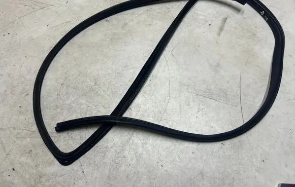 Toyota Corolla Verso AR10 Rear door wiring loom