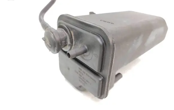 Active carbon filter fuel vapour canister