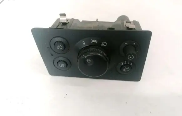 Opel Zafira B Light switch 13205865 LK04060110