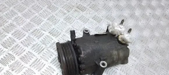 Volvo V70 Air conditioning (A/C) compressor (pump) 31332616