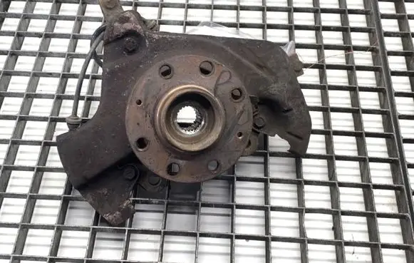 Fiat Grande Punto Front wheel hub spindle knuckle 