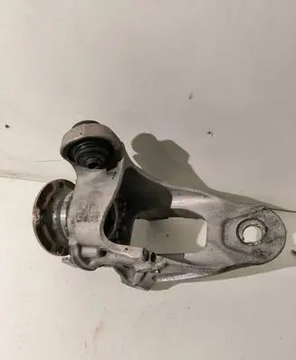 BMW X5 F15 Rear wheel hub 6770983 A8560