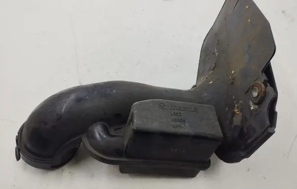 Mazda CX-7 Air intake duct part L33D K3804