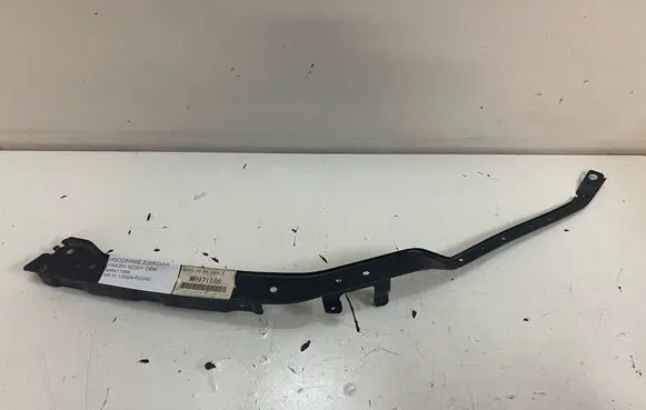 Mitsubishi Outlander Front bumper mounting bracket MR971588