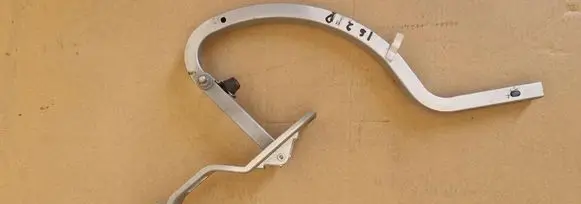 Lexus IS 220D-250-350 Tailgate/trunk/boot hinge 8273