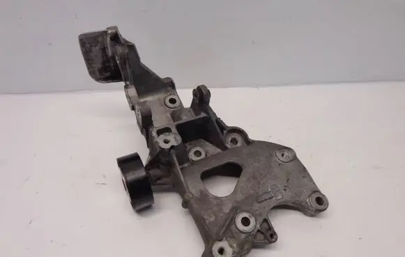 Alfa Romeo 159 A/C compressor mount bracket 55217833