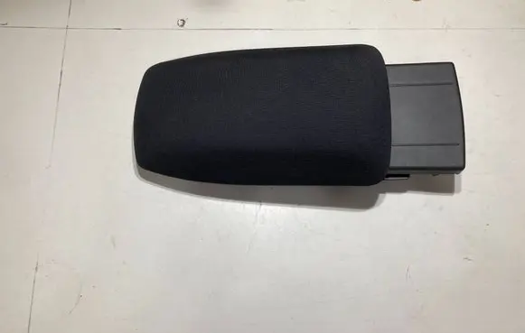 Toyota Auris E180 Armrest 5891002160