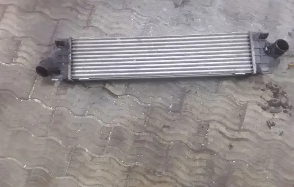 Ford Mondeo MK IV Intercooler radiator 991796A