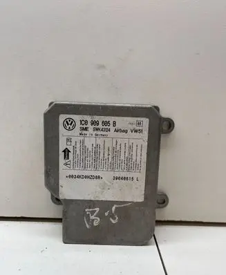 Volkswagen PASSAT B5 Airbag control unit/module 1C0909605B 0034KD0HZD8R 5WK43124