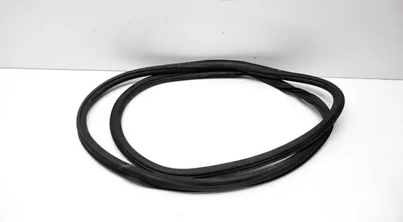 Audi A4 S4 B9 8W Rubber seal front door (on door) 8W0831721