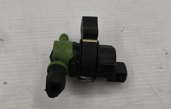Mercedes-Benz C W204 Turbo solenoid valve 0004708793