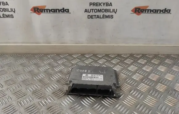 Audi A4 S4 B5 8D Engine control unit/module 3B0907557M 5WP4437