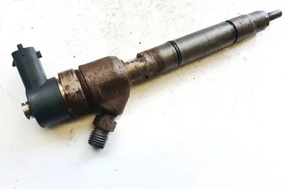 KIA Ceed Fuel injector 0445110256 33800-2A400