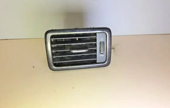 Volvo V70 Dashboard side air vent grill/cover trim 30755183 30755177