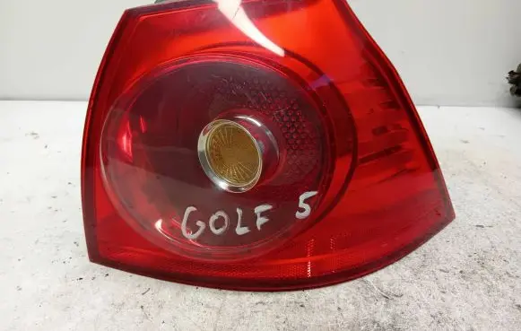 Volkswagen Golf V Rear/tail lights 89032903 945096G
