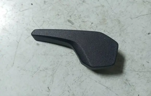 Audi Q7 4M Engine bonnet (hood) release handle 4M0823661