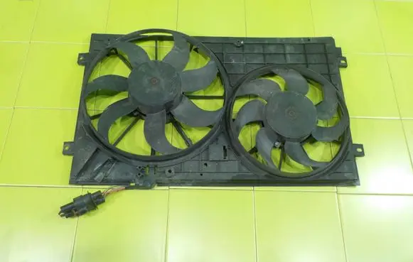Volkswagen Scirocco Fan set 1K0121207E 17AB194