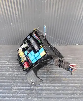 Toyota Yaris XP210 Fuse box set YARISIVSKRZYNKA