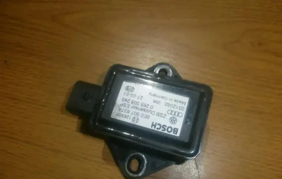 Audi A4 S4 B6 8E 8H ESP acceleration yaw rate sensor 8E0907637A 0265005245