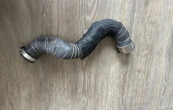 Citroen DS7 Crossback Intercooler hose/pipe 9814166280