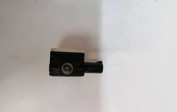 Mercedes-Benz ML W164 Airbag deployment crash/impact sensor 0038202826 241106 13403100