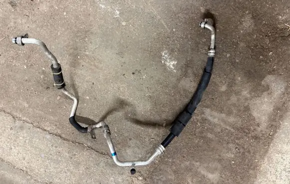 Suzuki Swift III Air conditioning (A/C) pipe/hose 9574152R10