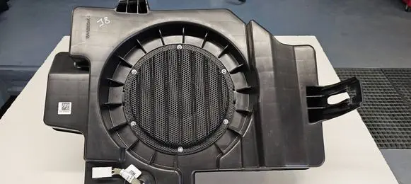 Jeep Grand Cherokee WL Subwoofer speaker P68459292AD 68459292AD