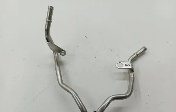 Coolant pipe/hose