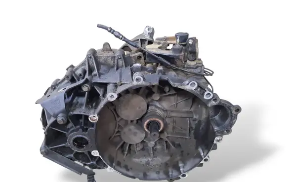 Volvo C70 Manual 6 speed gearbox 9482377