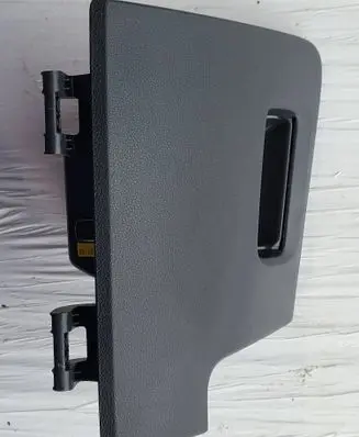 Glove box