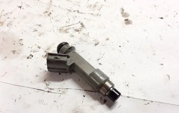 Toyota Aygo AB10 Fuel injector 2325000010 052062609