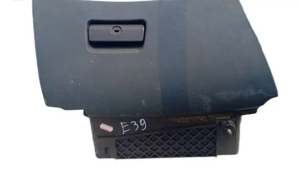 BMW 5 E39 Glove box
