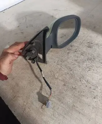 Nissan Micra Front door electric wing mirror E2011031 E202103