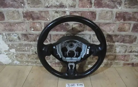 Nissan Juke I F15 Steering wheel