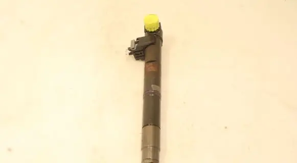 KIA Venga Fuel injector 338002A760