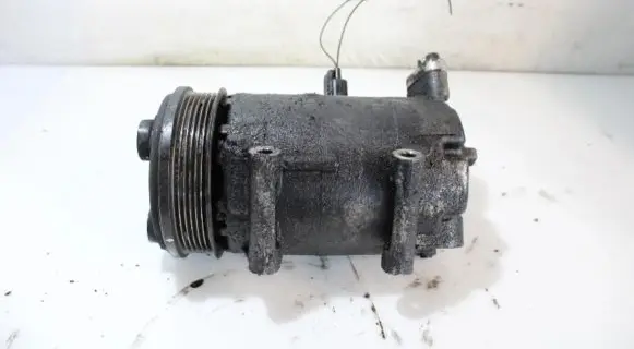 Ford C-MAX I Air conditioning (A/C) compressor (pump)