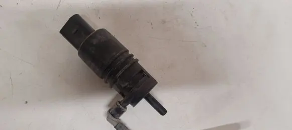 BMW 5 F10 F11 Windscreen/windshield washer pump 693416001 3240479