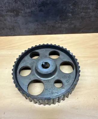 Audi A4 S4 B5 8D Camshaft pulley/ VANOS 028130111A