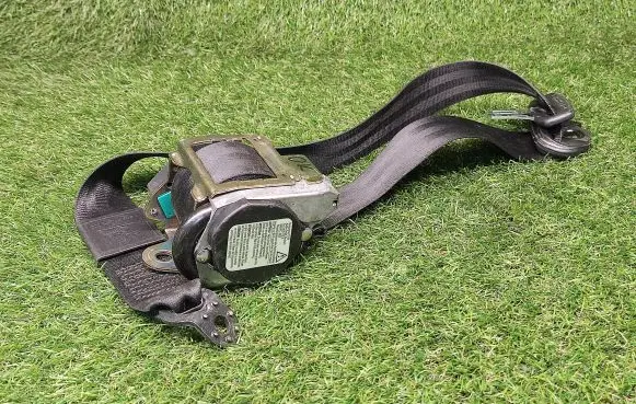Audi A6 S6 C5 4B Front seatbelt 4B0857705A