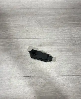 Tesla Model 3 Air flap motor/actuator 115579700 21242351154 131988800058