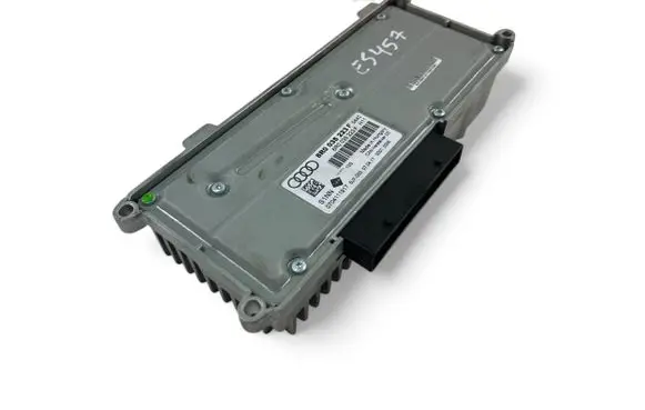 Audi A5 8T 8F Sound amplifier 8R0035223F