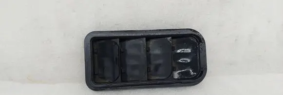 Audi Q3 F3 Quarter panel pressure vent 7N0819465F