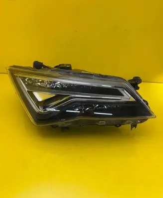Seat Ateca Headlight/headlamp 576941774A