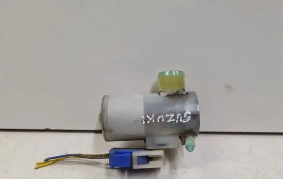 Suzuki Swift I Windscreen/windshield washer pump